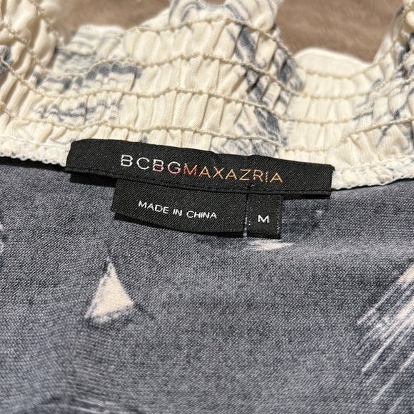 BCBGMaxAzria V- Nech Top - Picture 4 of 8